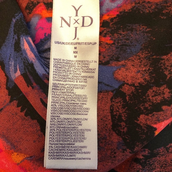 NYDJ Mixed Media Red V Neck Sweater NWT - Picture 7 of 7